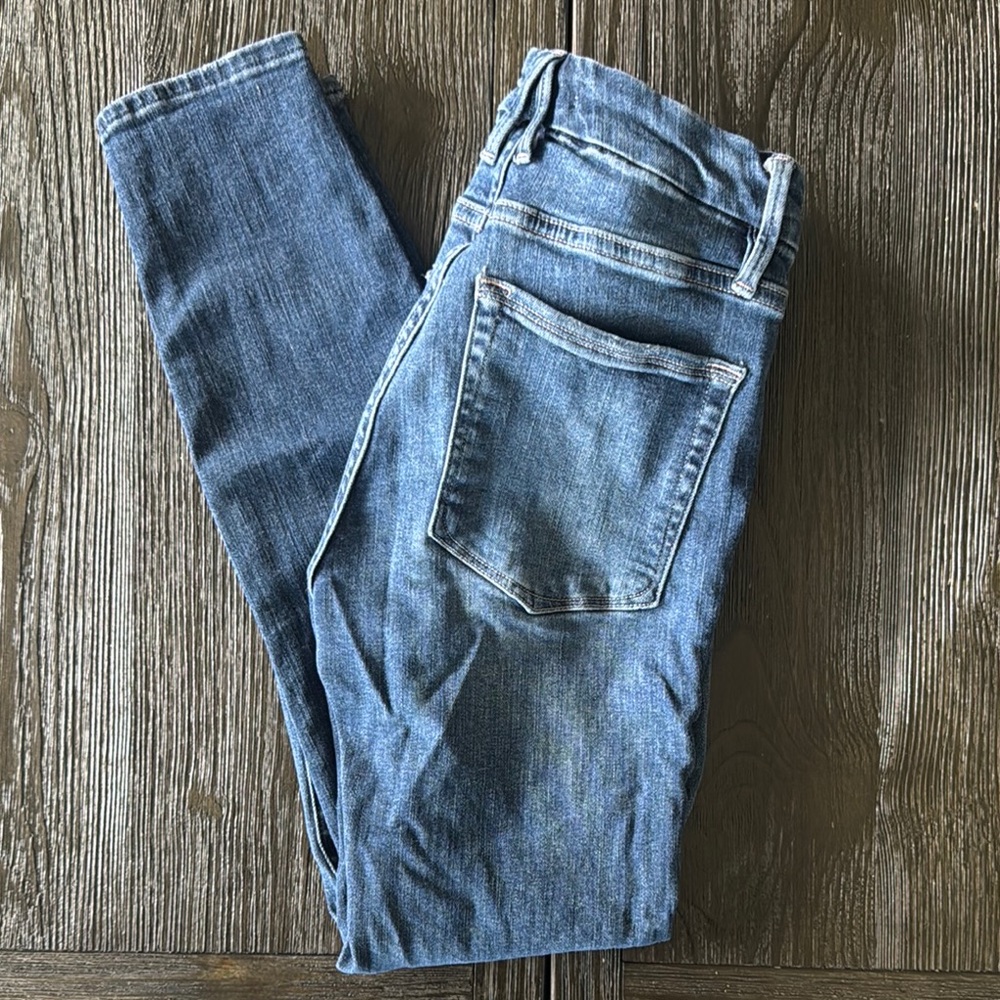 Good American Good legs crop